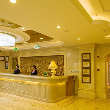 Vienna International Hotel Lhasa Potala Palace Bagian luar foto