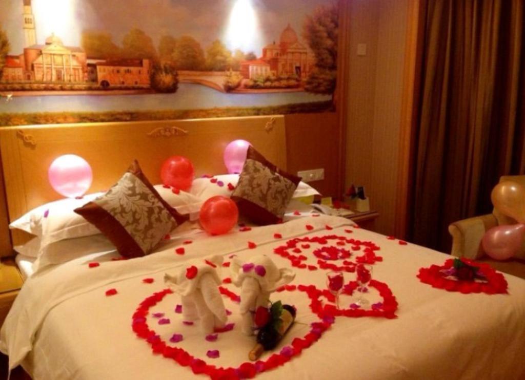 Vienna International Hotel Lhasa Potala Palace Bagian luar foto