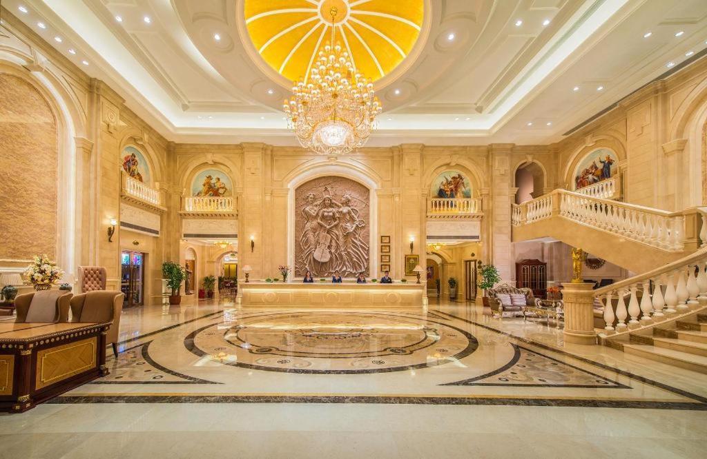 Vienna International Hotel Lhasa Potala Palace Bagian luar foto
